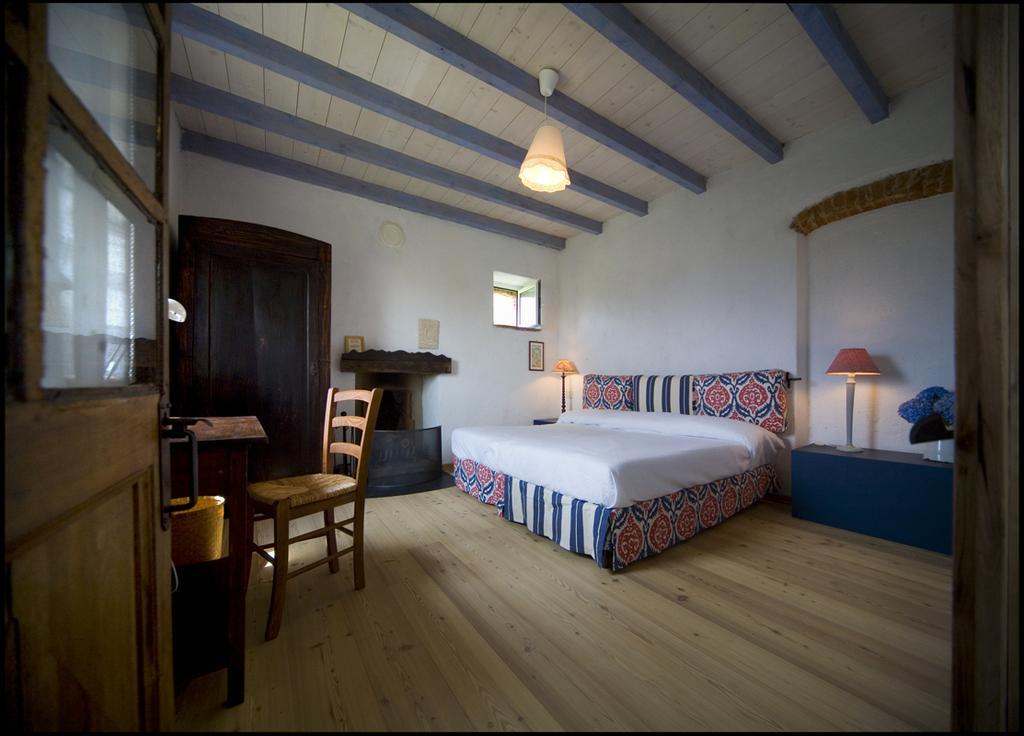 Agriturismo Famiglia Al Castello Di Bagnolo Bagnolo Piemonte Cameră foto