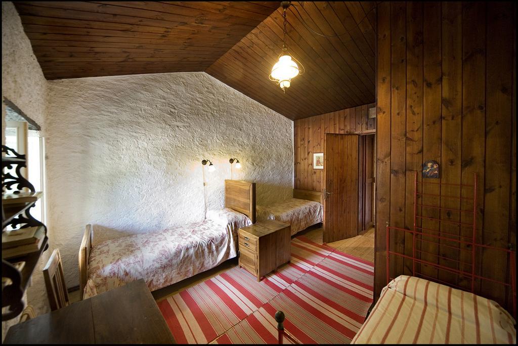 Agriturismo Famiglia Al Castello Di Bagnolo Bagnolo Piemonte Cameră foto