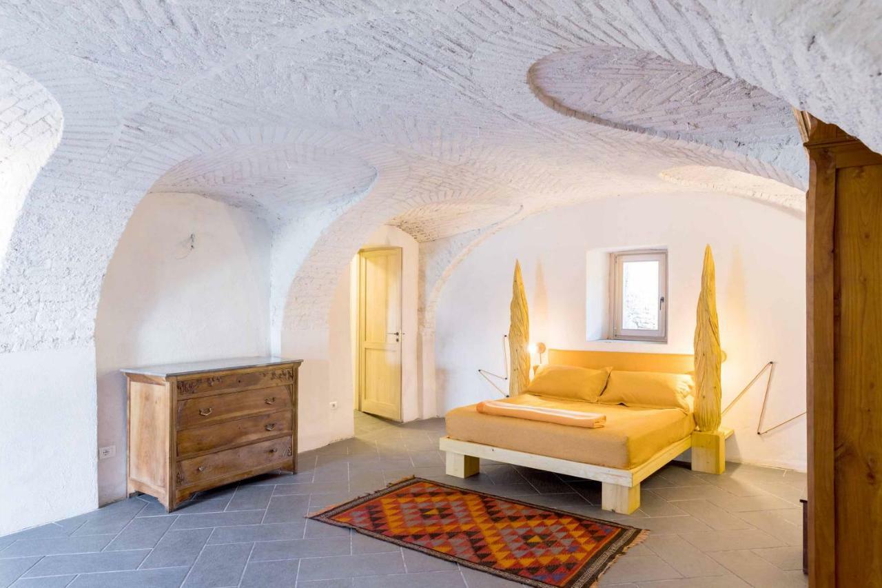 Agriturismo Famiglia Al Castello Di Bagnolo Bagnolo Piemonte Exterior foto